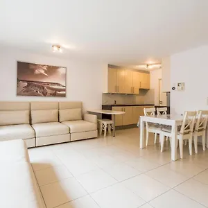 https://spacious-apartment-ground-floor-near-ostend-beach.ostend-hotel.net